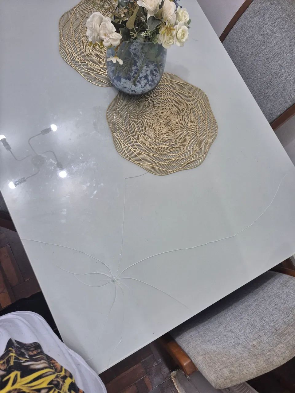 Mesa com 4 Cadeiras - Foto 4
