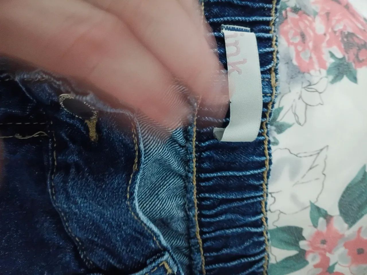 Calça jeans feminina estilosa  - Foto 3