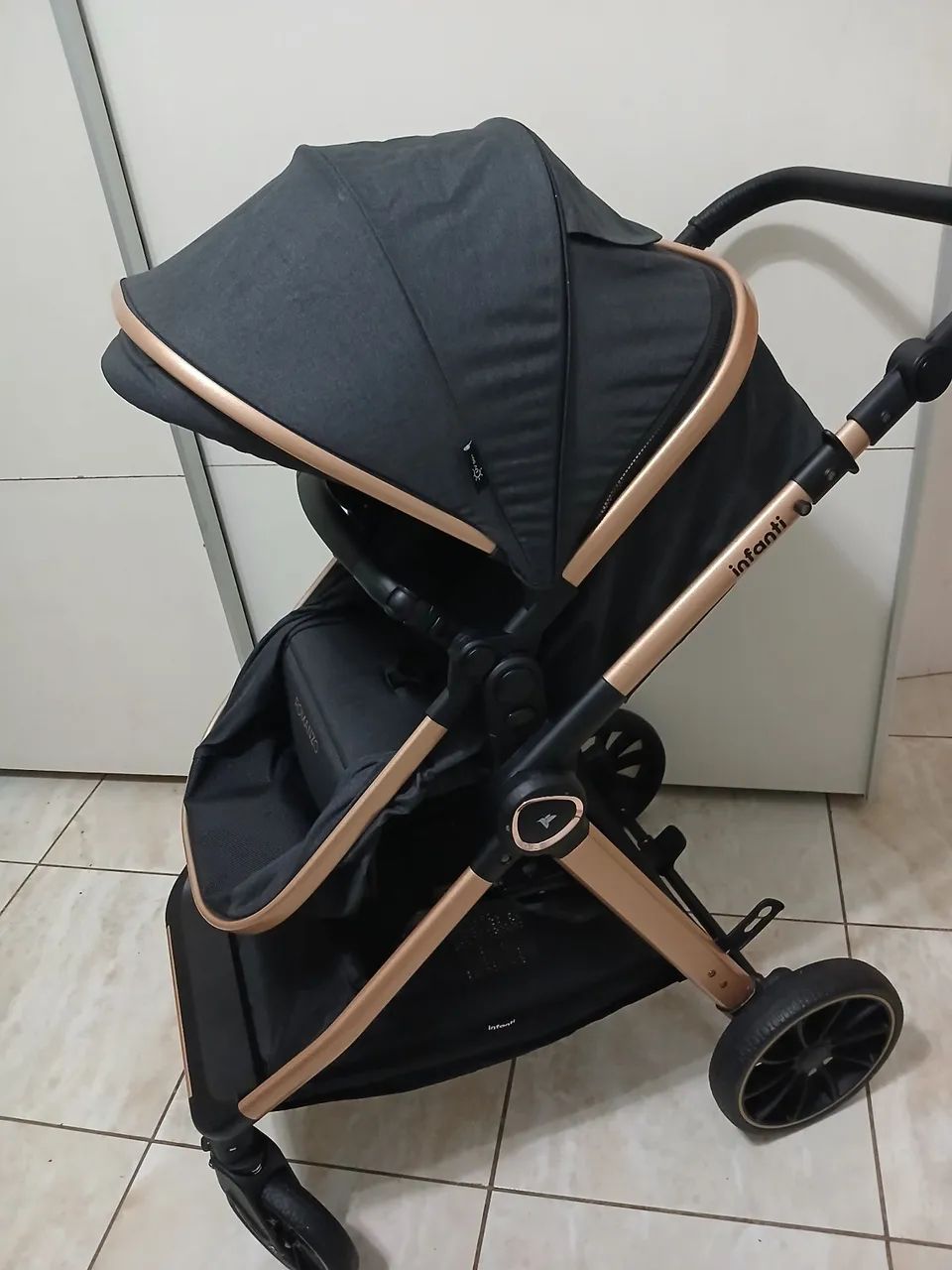 Carrinho Infanti Romanzo Duo Travel System Semi Novo + Bebê  Conforto - Foto 5