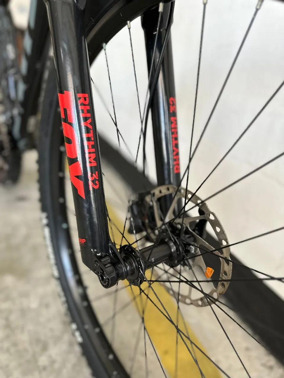 Bicicleta SCOTT Fox Rhytm 32 - Foto 3
