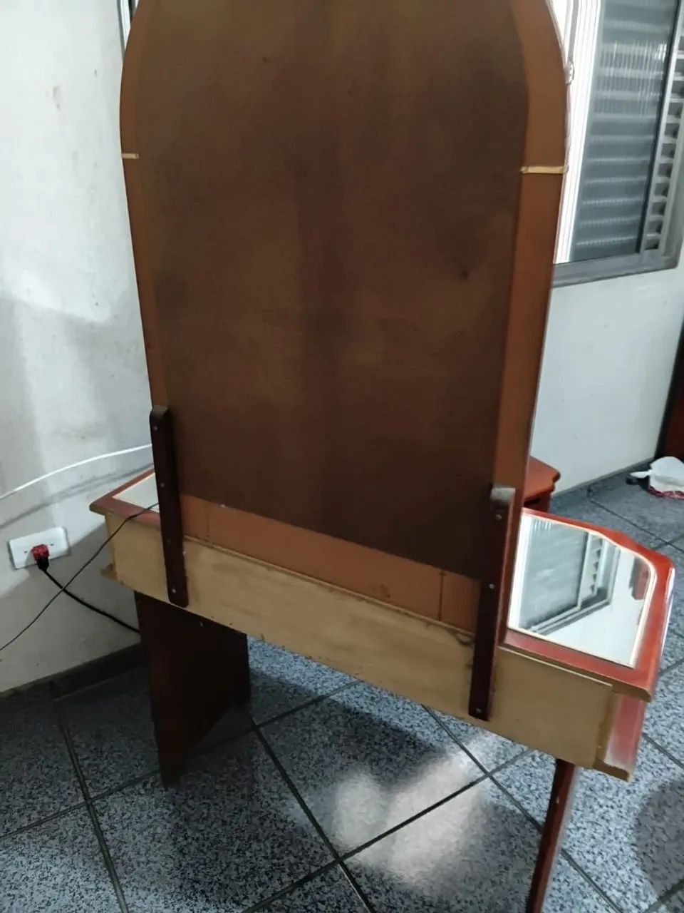 Vendo penteadeira antiga em ótimo estado - Foto 2