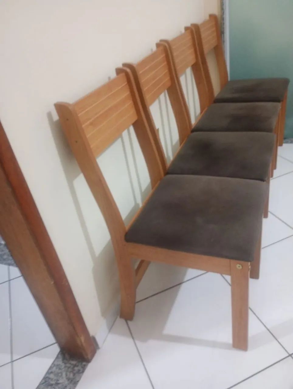 Mesa mdf com 4 cadeiras, 1,20mt