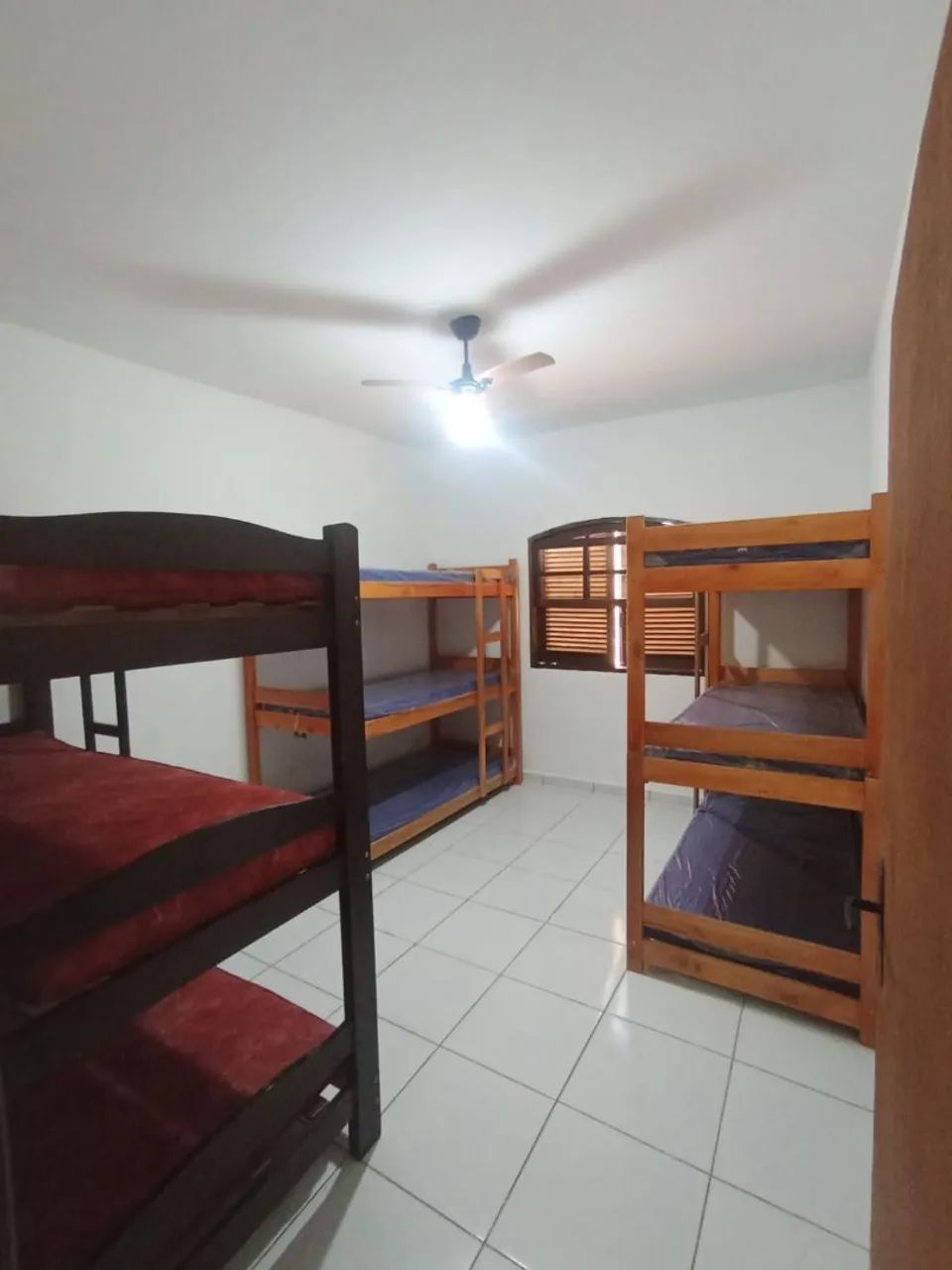 ALUGA-SE CASA PARA TEMPORADA EM ITANHAÉM - SP - Foto 2