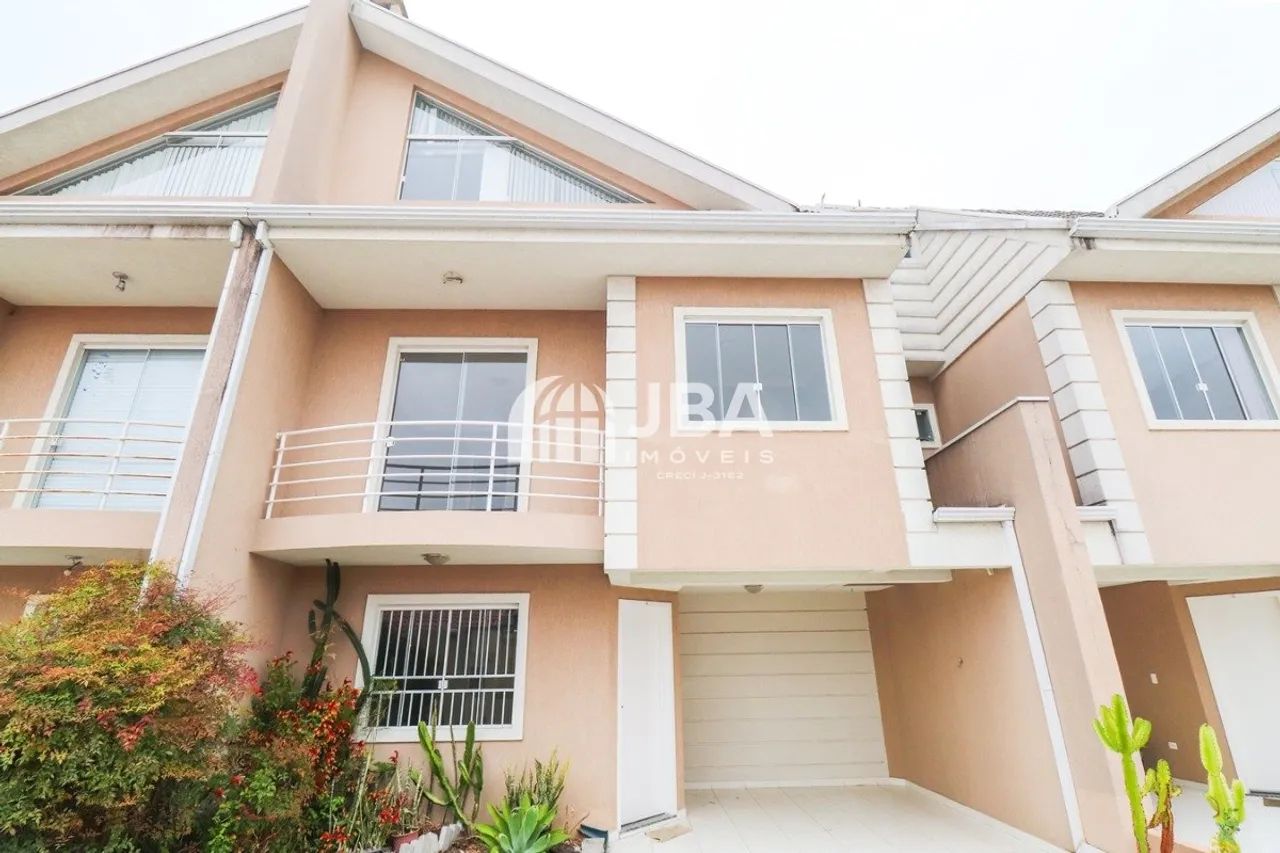 LINDO TRIPLEX DENTRO DE CONDOMÍNIO