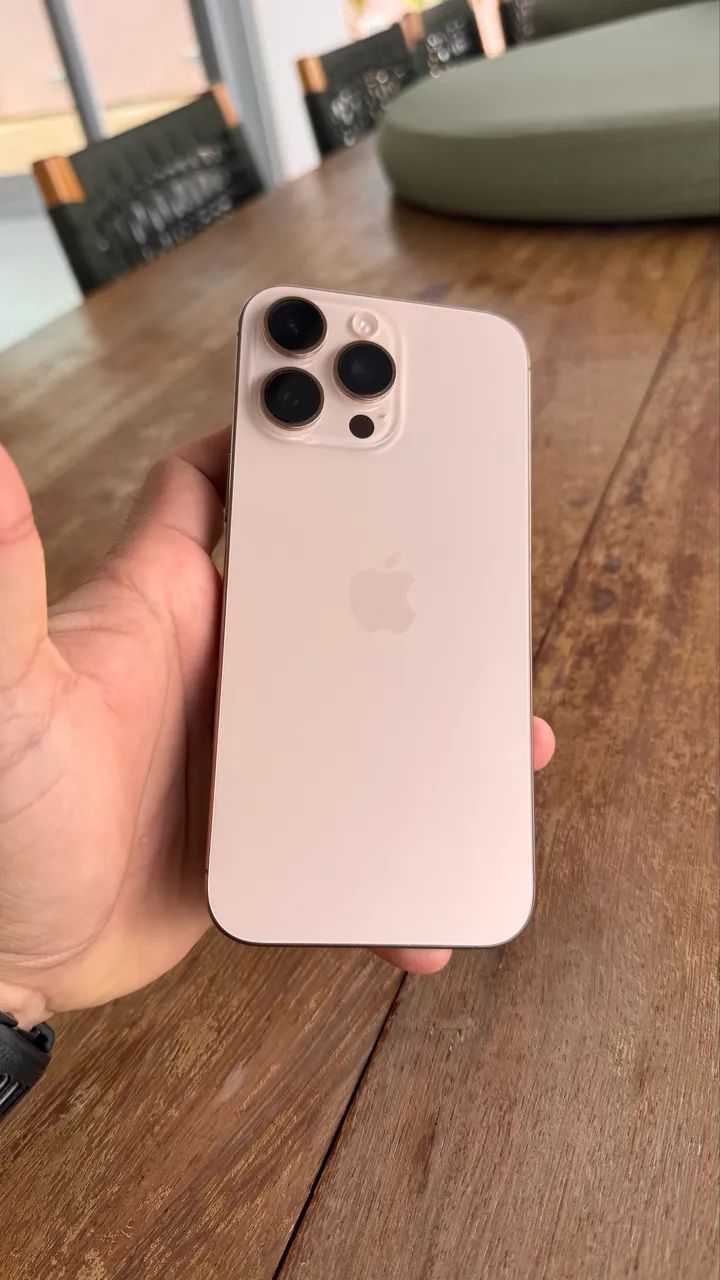 iPhone 16 Pro Max - Foto 4