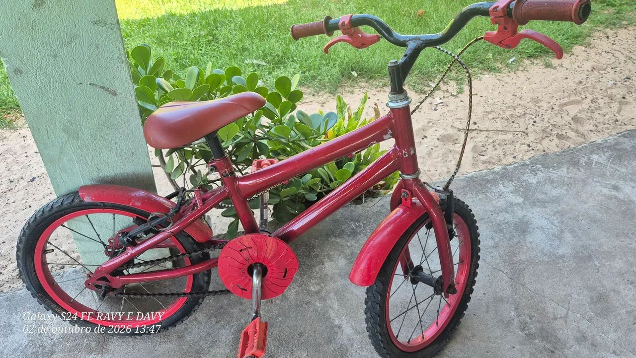 Vendo uma bicicleta infantil 