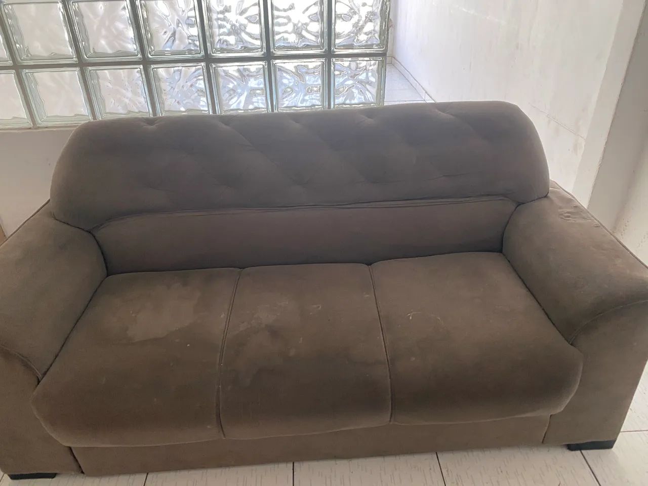 Sofá semi novo em ótimas condições  - Foto 2