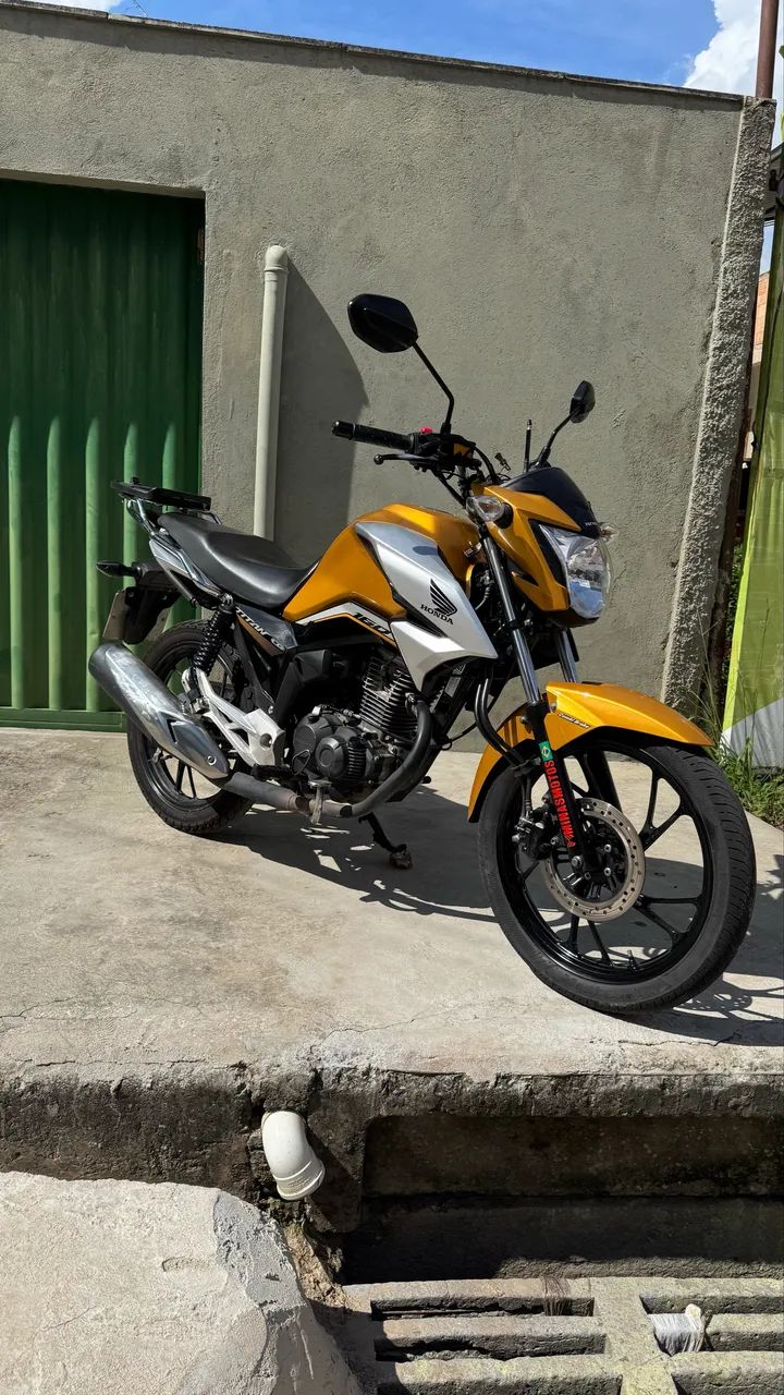 Vendo Titan edição especial Perfeito Estado