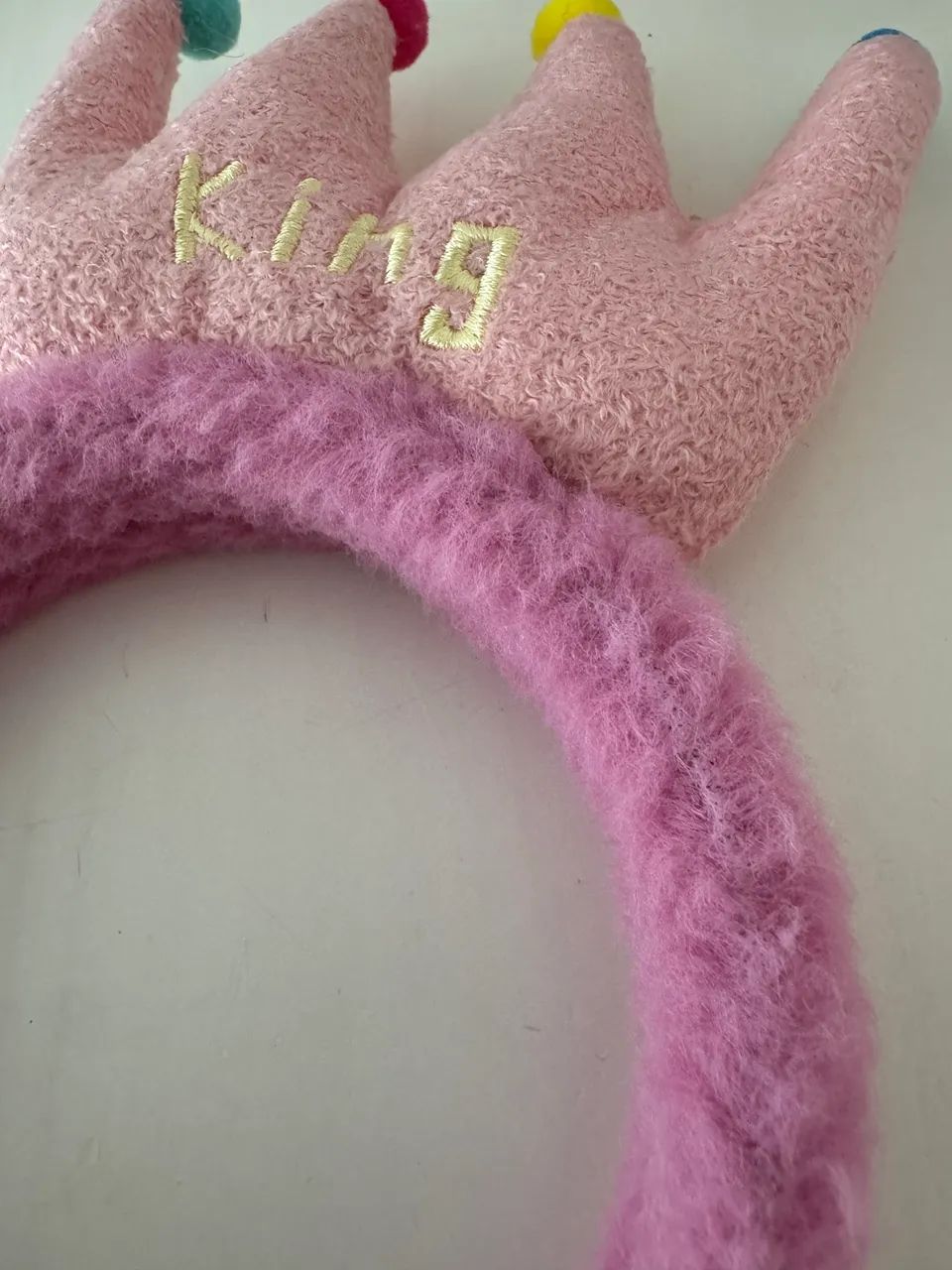 Tiara coroa king pelúcia nova  - Foto 2