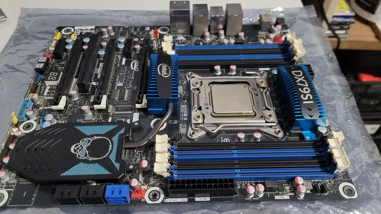 Placa Mãe Intel DX79SI (LGA 2011) - Com Defeito / Para Peças ou Reparo - Foto 4