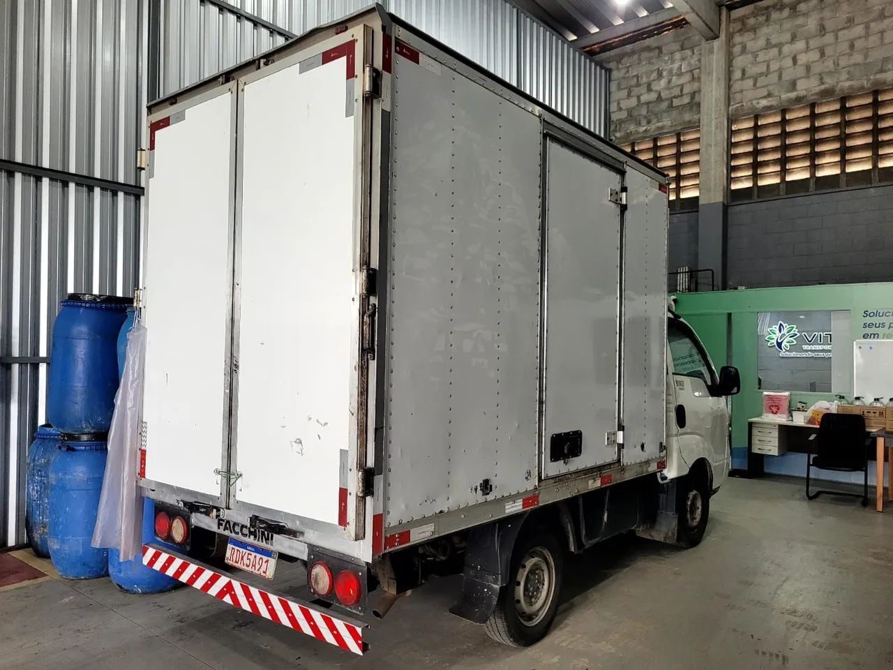 Vendo bongo ótimo estado  - Foto 4
