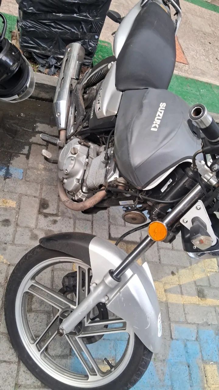 Moto em bom estado d