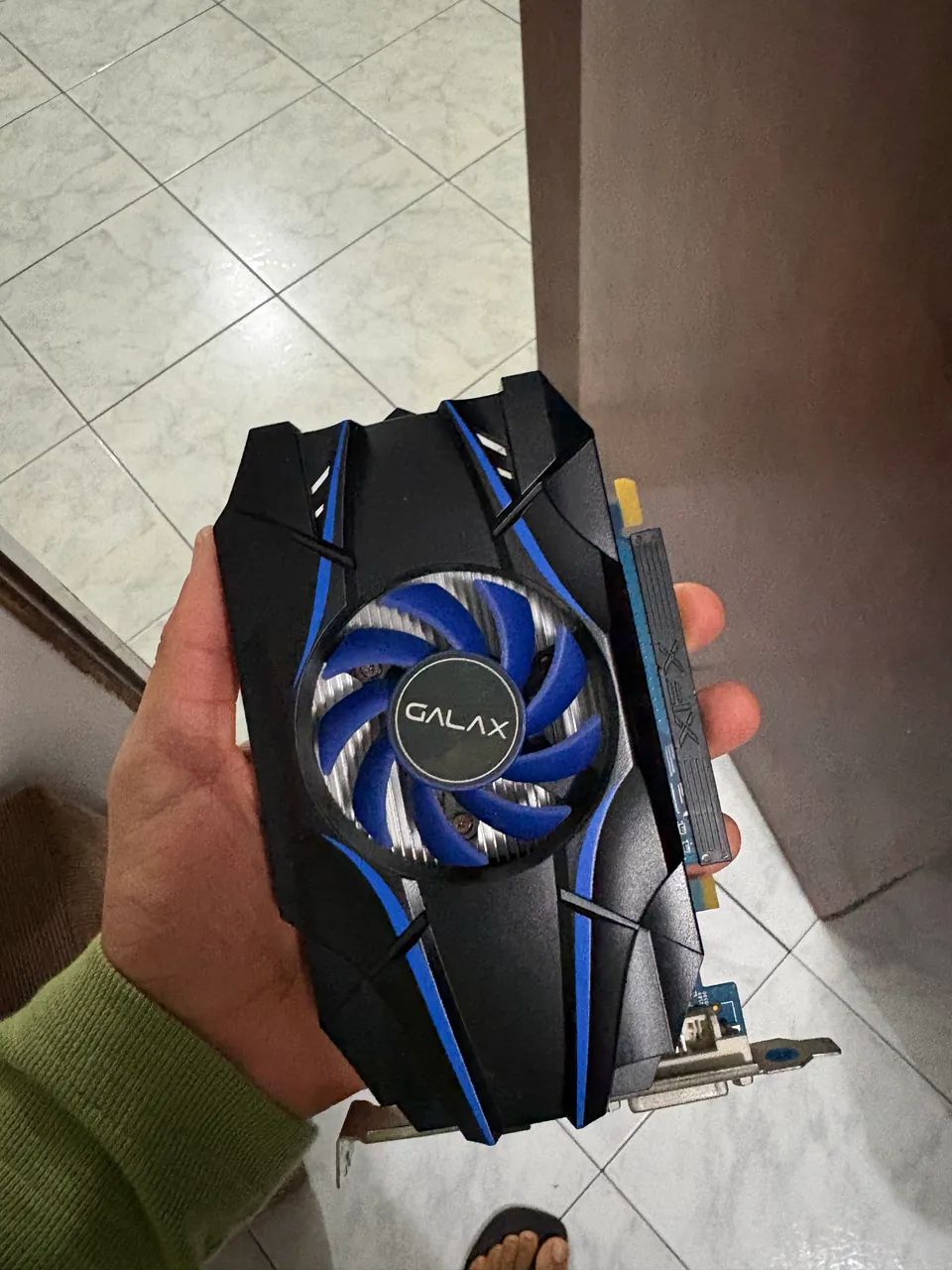 Placa de vídeo GT 1030 2gb - Foto 2