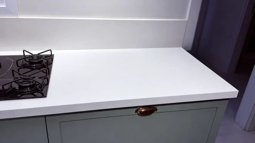 Bancada de cozinha e área de serviço