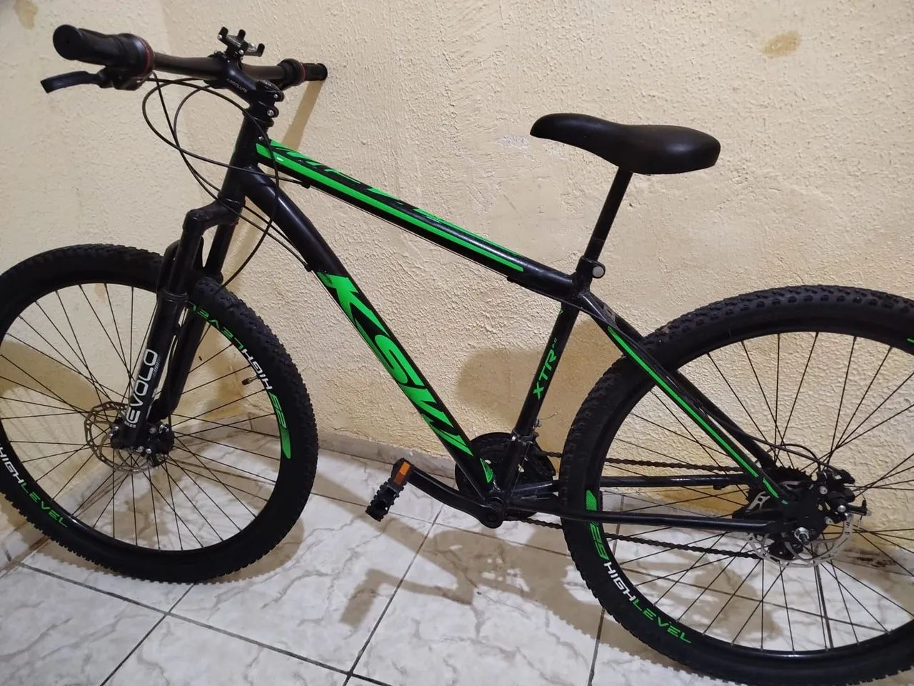 Bicicleta aro 29, Pra vender logo. 