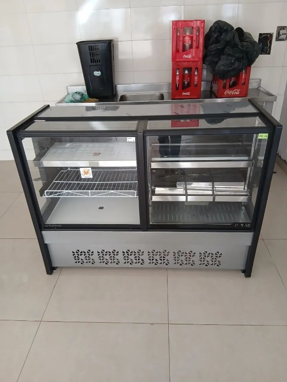 VITRINE QUENTE E REFRIGERADA PARA BEBIDAS 1.50MT POLAR - NOVA