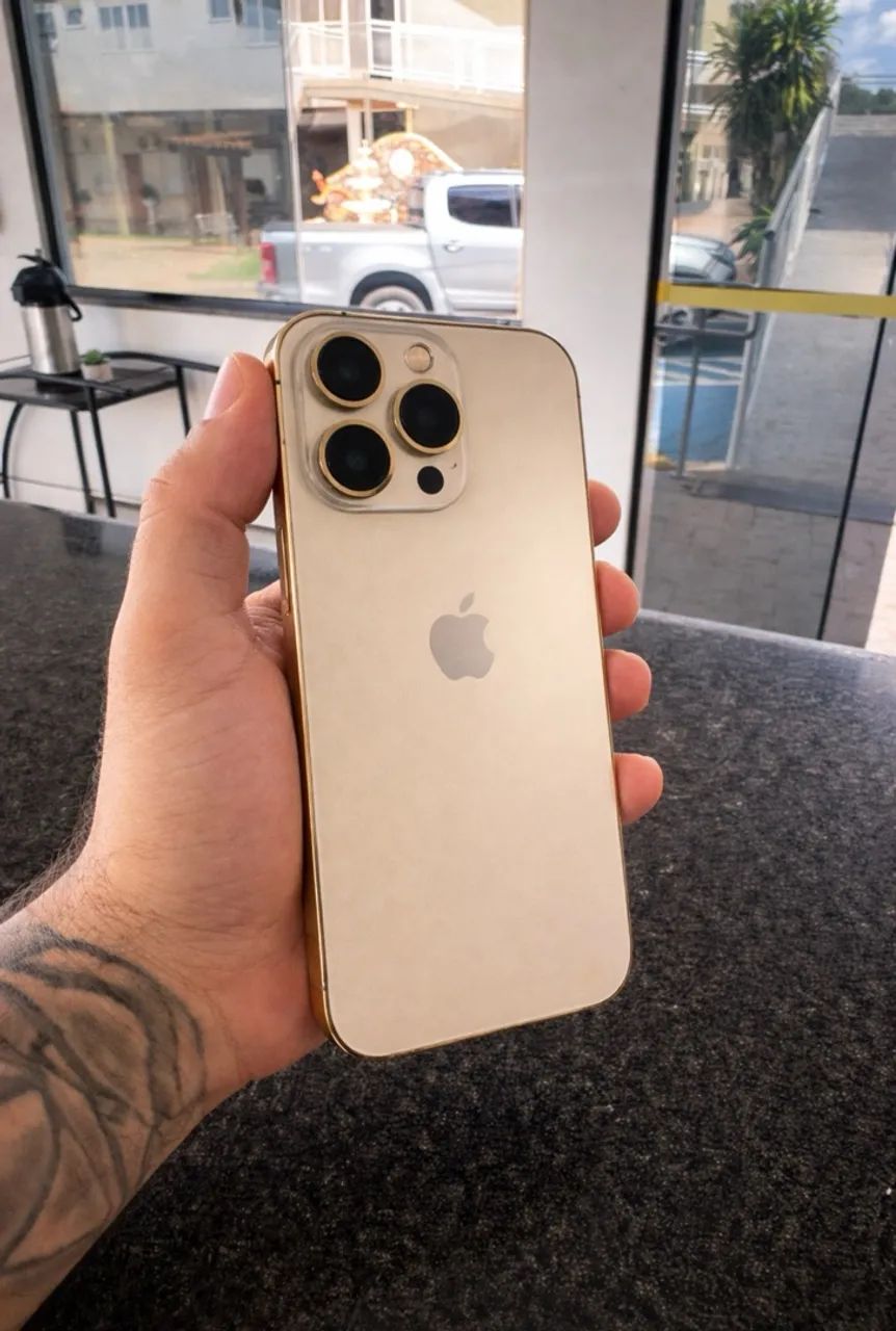 iPhone 13 Pro Max gold 