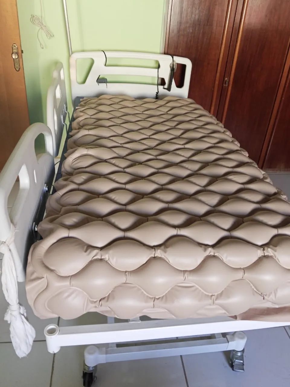 Cama hospitalar eletrica  - Foto 2