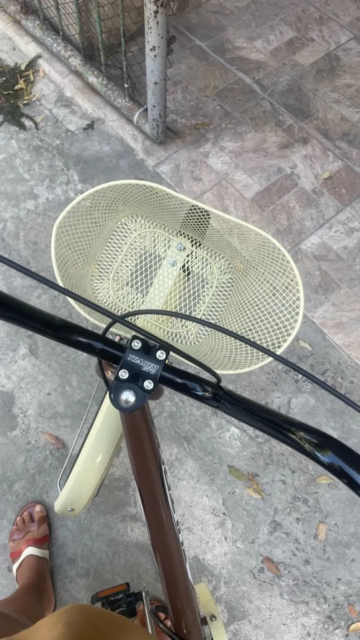 Bicicleta semi nova aro 26 RETRÔ  - Foto 3