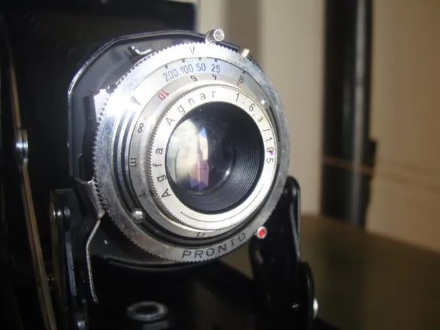 Câmera Vintage Agfa - Modelo alemão da década de 1950 - funcionando, com estojo - Foto 3