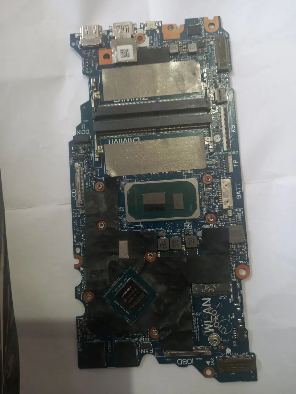 placa-mãe de notebook Dell, especificamente do modelo Dell Inspiron 5402 / 5502