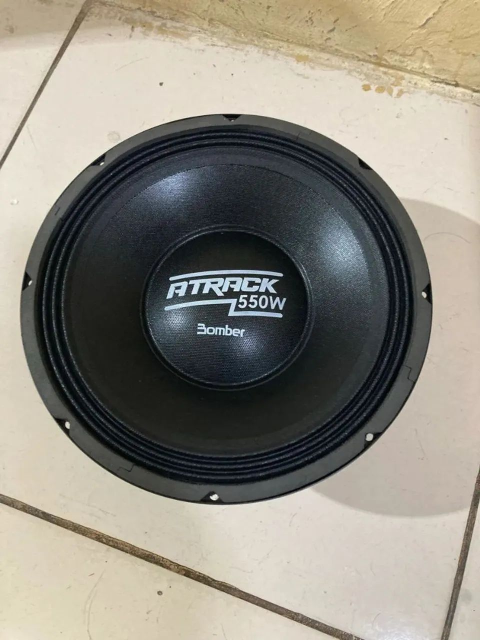 2 auto falantes BOMBER ATRACK 12 polegadas 550rms