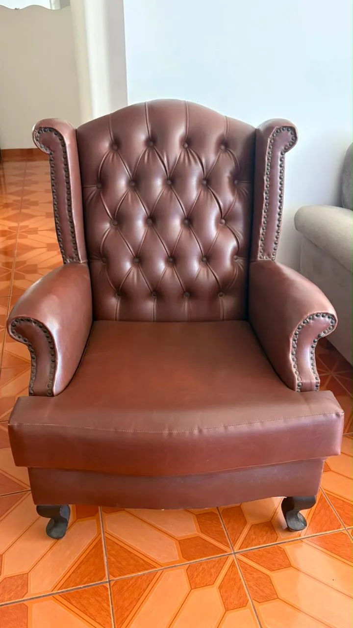 Lote cadeira de balaço poltrona cadeira escrivaninha  - Foto 4