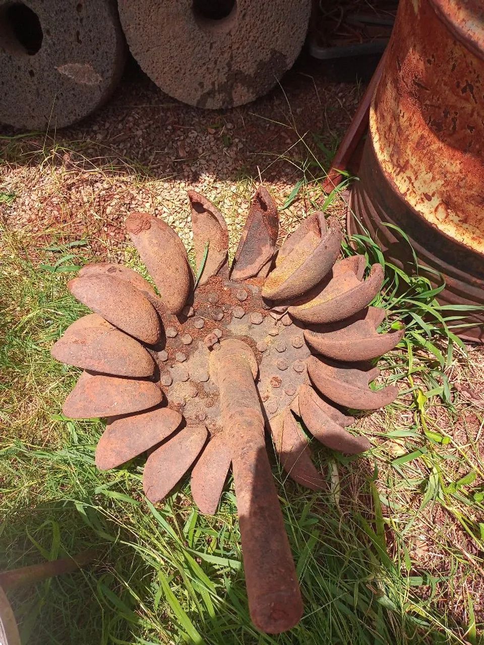 RODAS DE FERRO ANTIGAS DE MOINHO - Foto 3