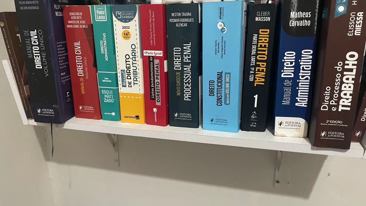 Livros de Direito  - Foto 3