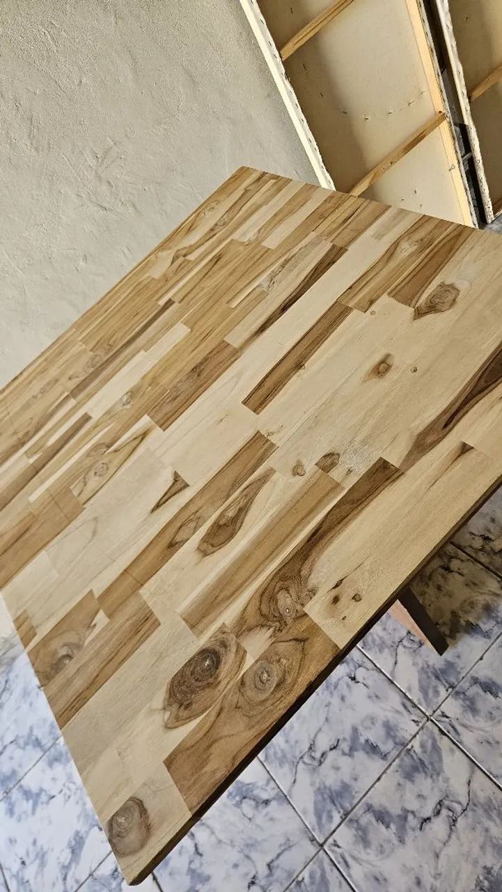 Mesa de madeira 