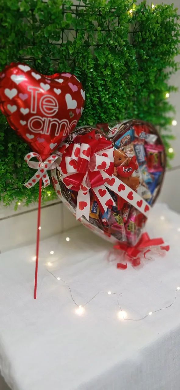 Cesta de Chocolates Romântica Com Ursinho de Pelúcia . - Foto 4