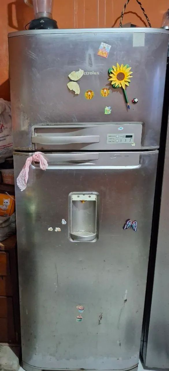 Geladeira com defeito