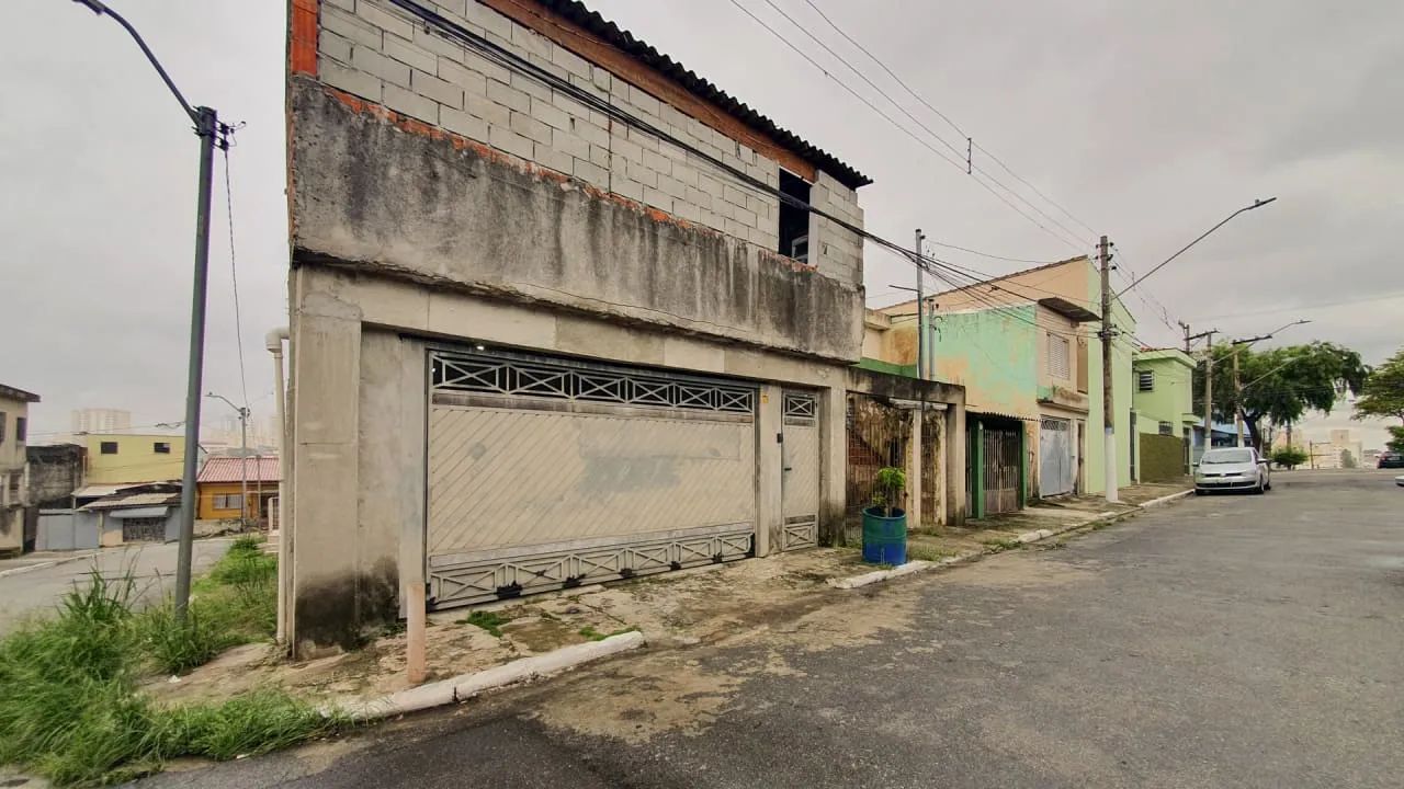 Casa comercial na Rua Verdi, 35  350 m²