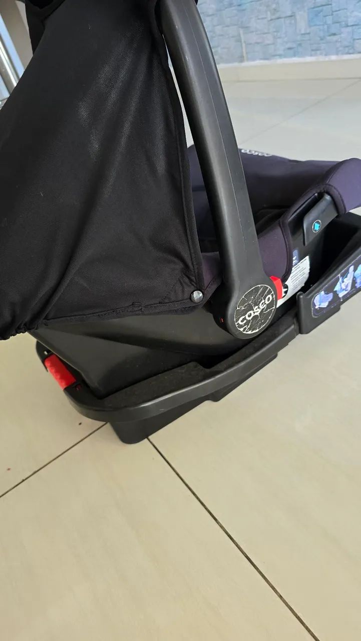 Bebê conforto com base.