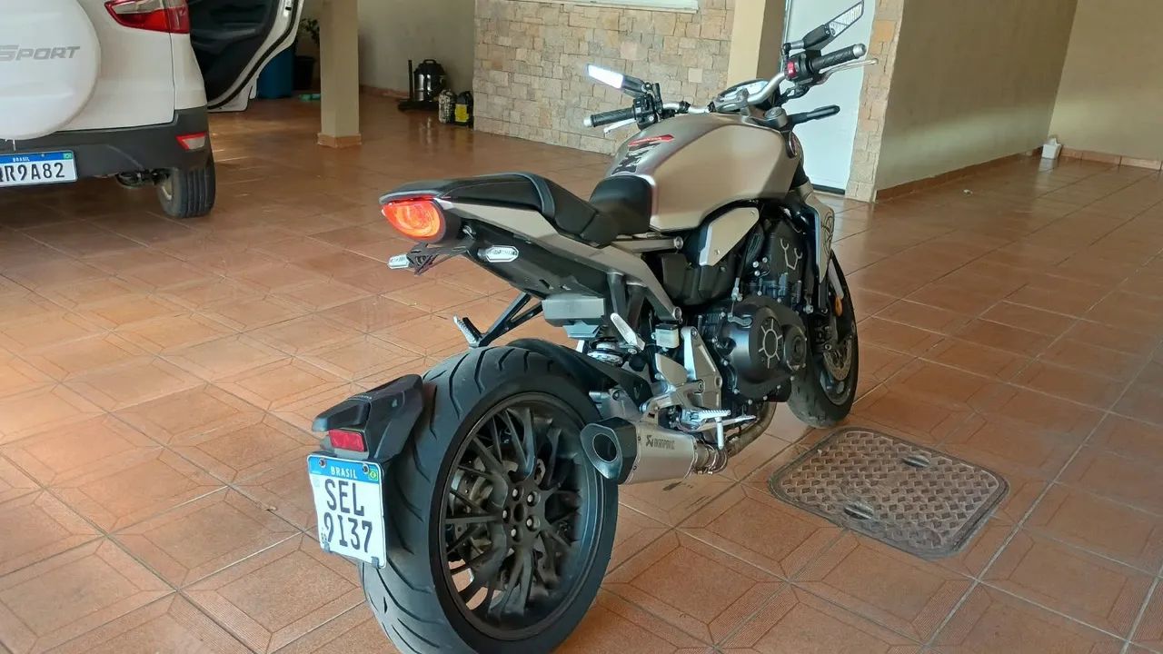 Honda CB1000 - Foto 4