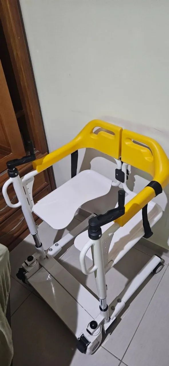 Cadeira de transferência e banho longevitech - Foto 5