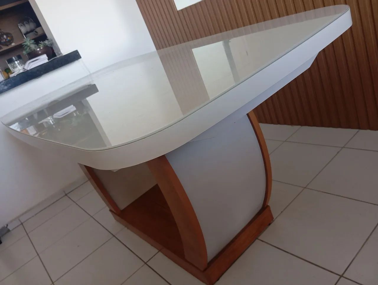 Mesa de jantar - Tampo MDF e Vidro