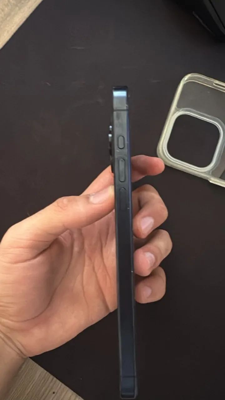 iPhone 15 Pro Max - Foto 2