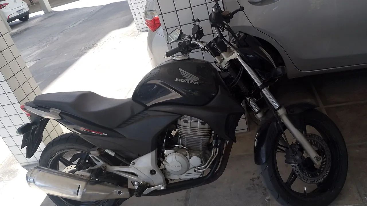 CB300
