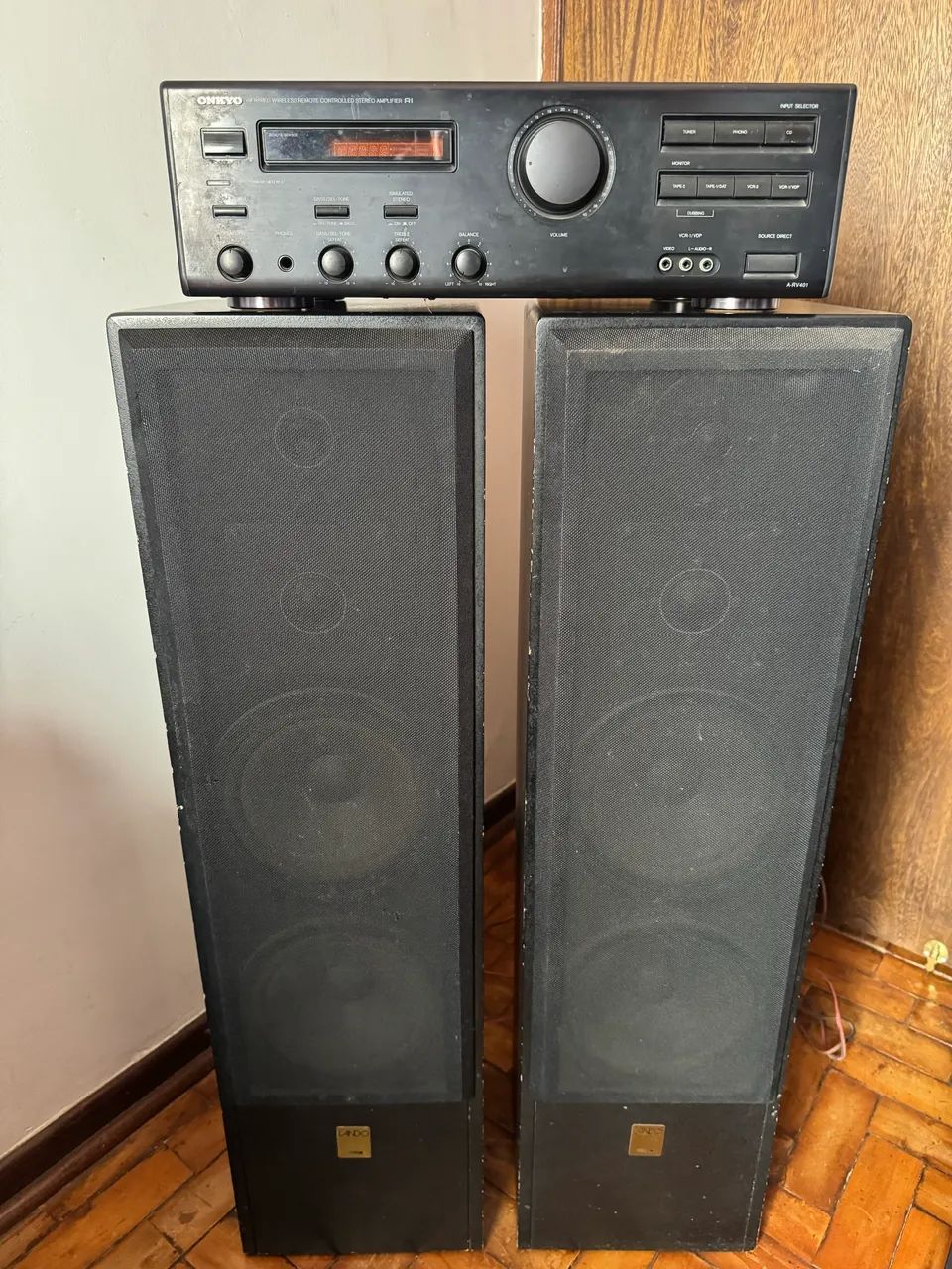 Kit = Receiver ONKYO A-RV401 + Caixas Lando = Colecionador