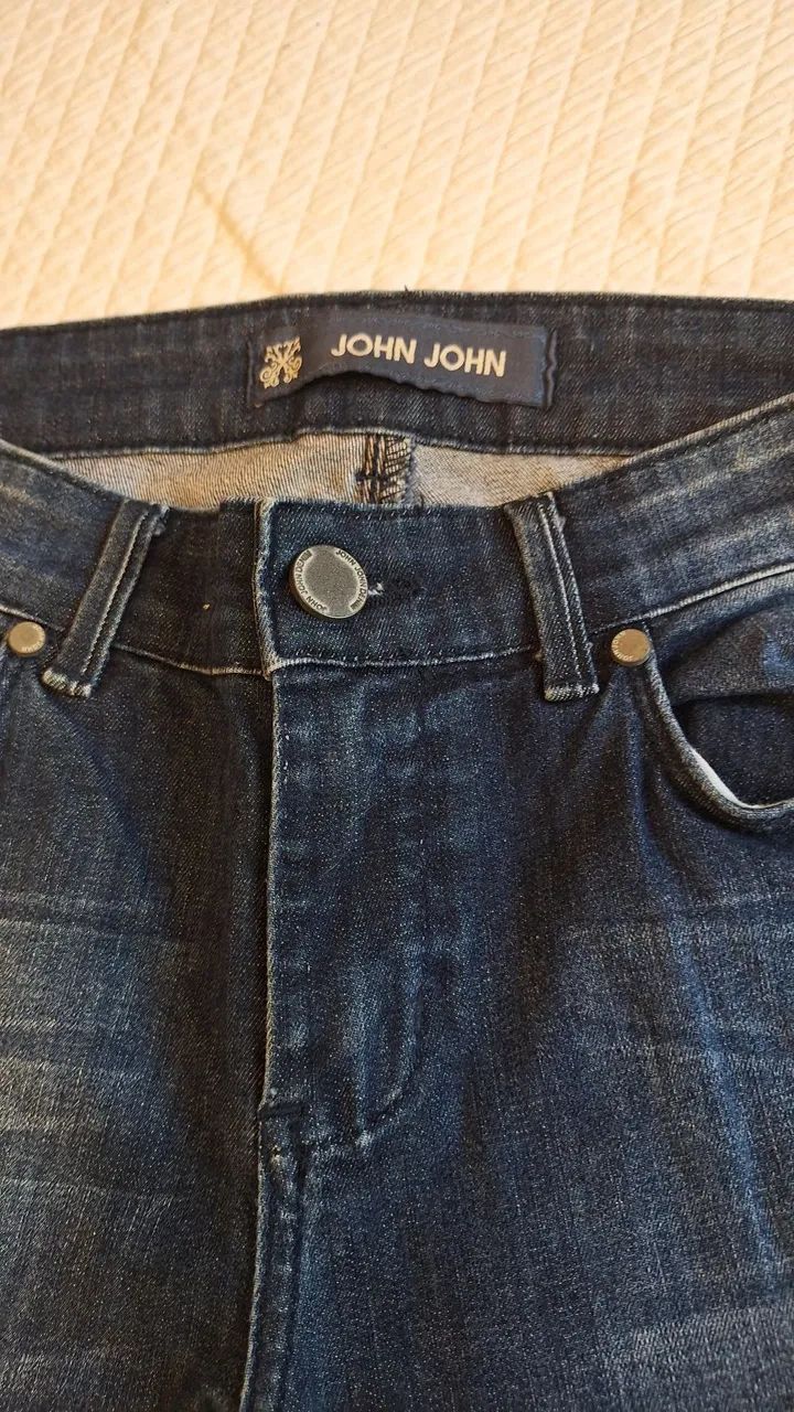 Calça jeans John John