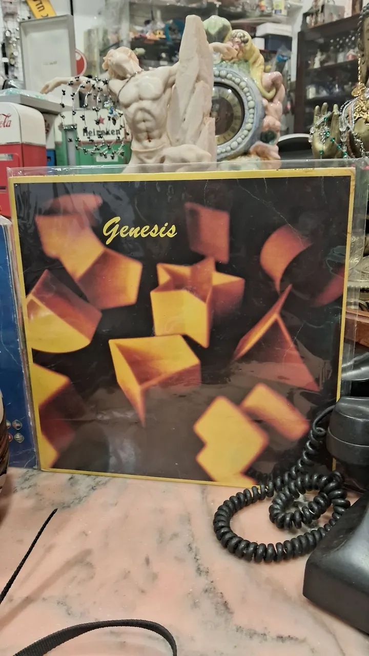 Lp Vinil "Genesis" da banda Genesis, lançado em 1983.