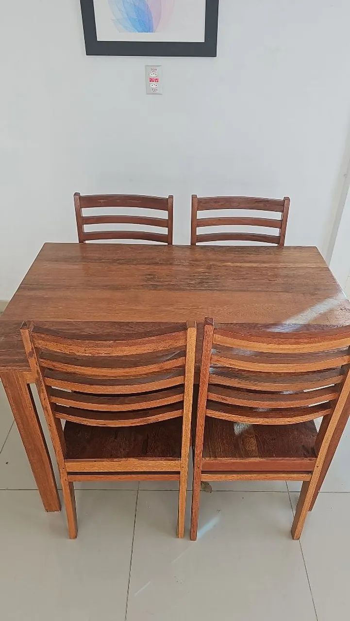 Conjunto mesas massaranduba