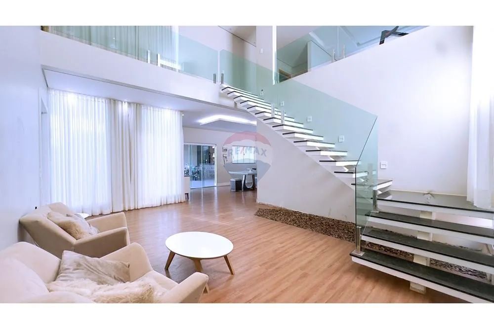 Casa com 4 Quartos e Piscina Ponte Alta Gama