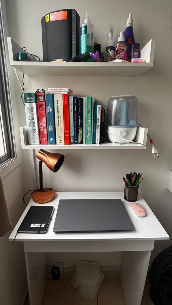 ? Mesa para Estudo + Prateleiras - NOVAS! ?