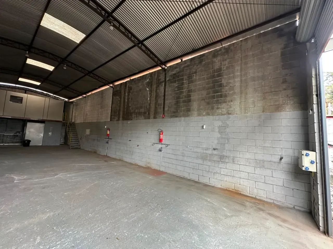 Galpão Industrial Comercial em Arujá - Foto 3