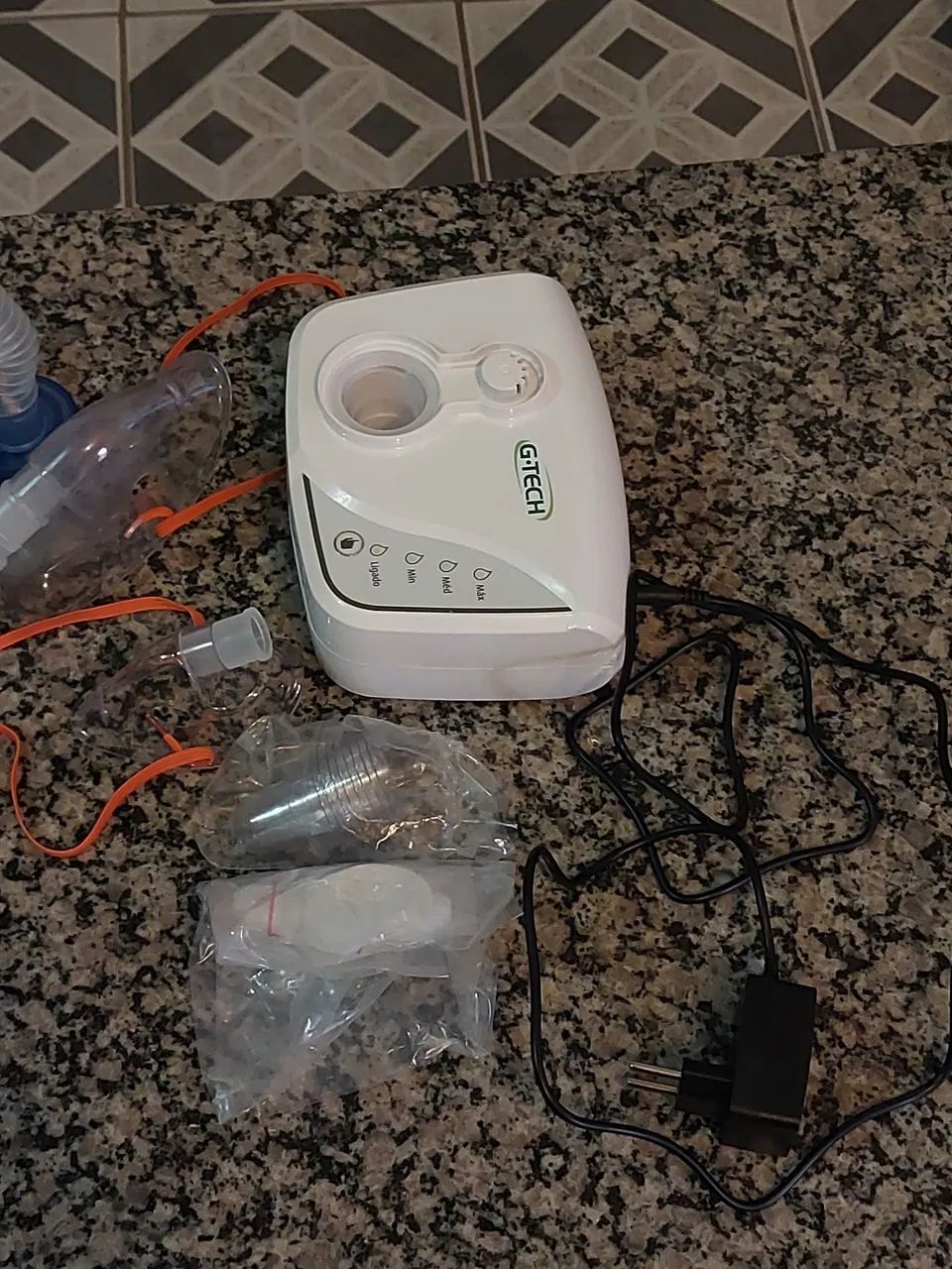 Inalador G-Tech Bivolt Seminovo R$150 - Foto 3