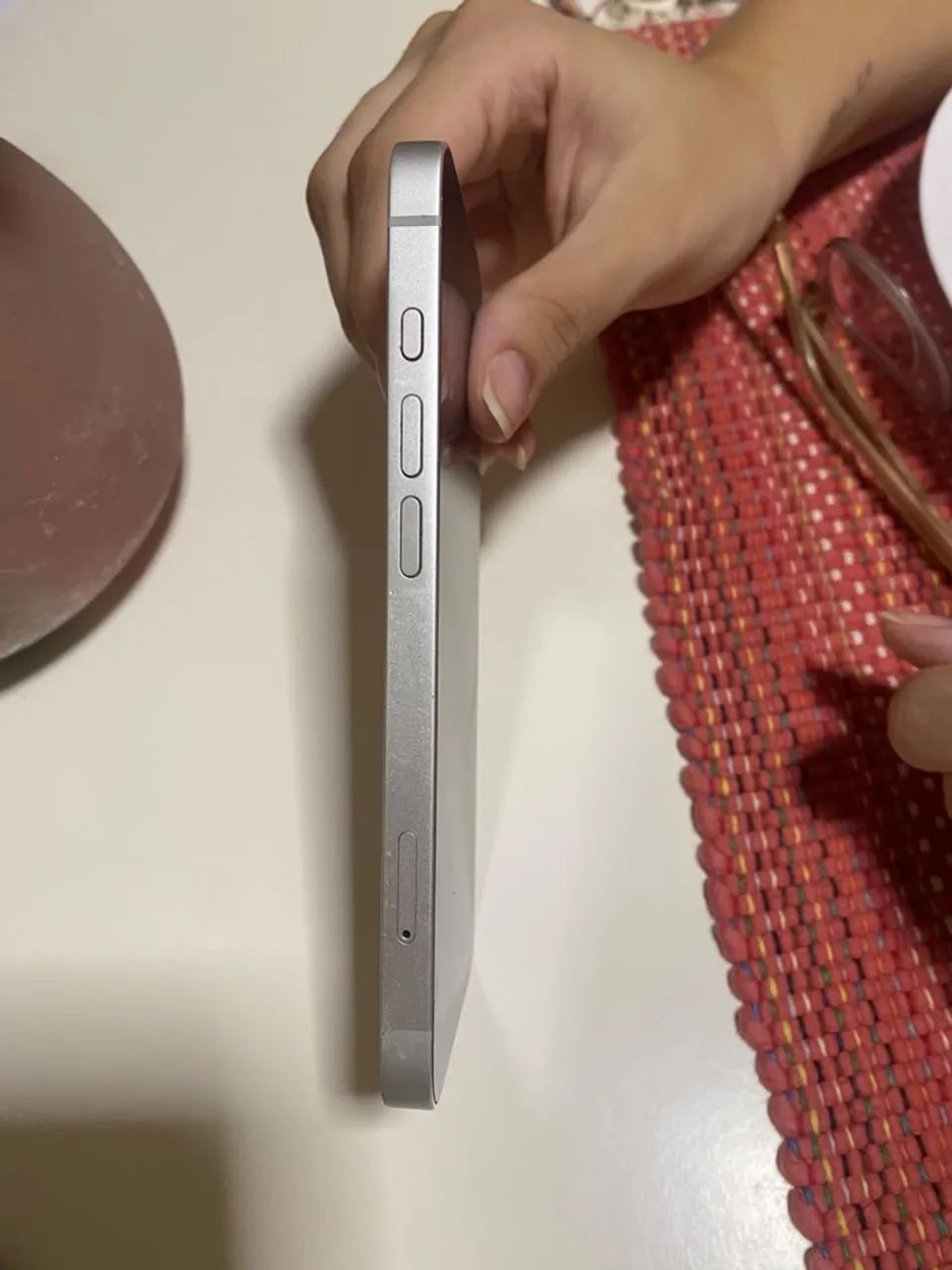 iPhone 16e branco - 128GB - Foto 2