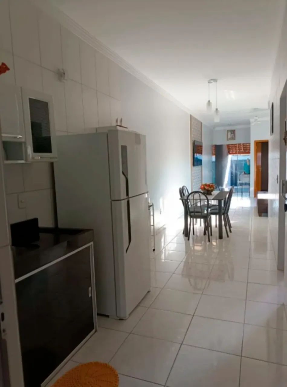 Casa de 140m², 03 quartos sendo uma suíte  Res. Alphaville