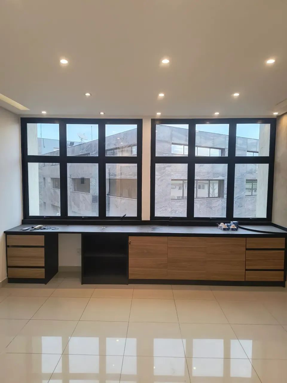Sala comercial 30 m2. Vaga, estacionamento, ar condicionado, piso elevado, janelas wc priv - Foto 4
